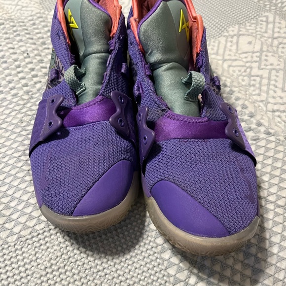 Men’s Nike pg 2 mamba mentality sneakers - Picture 4 of 4